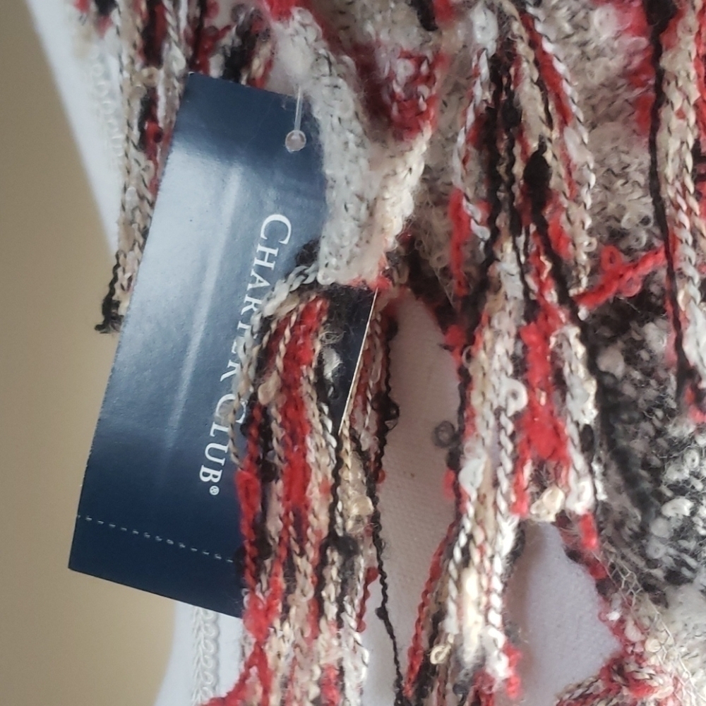 NEW! CHARTER CLUB Plaid Boucle Triangle Winter Scarf. - Picture 3 of 6